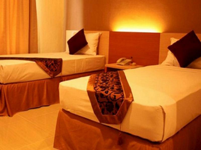 Hotel Delta Sinar Mayang Sidoarjo Exteriör bild